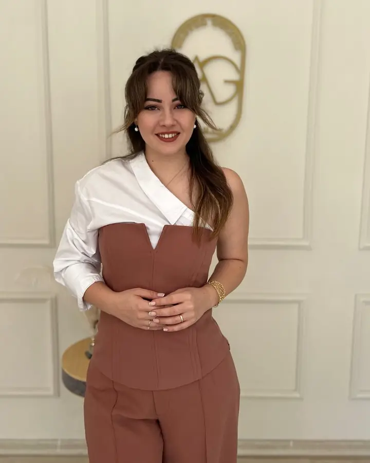 Aleyna Gülten stüdyoda
