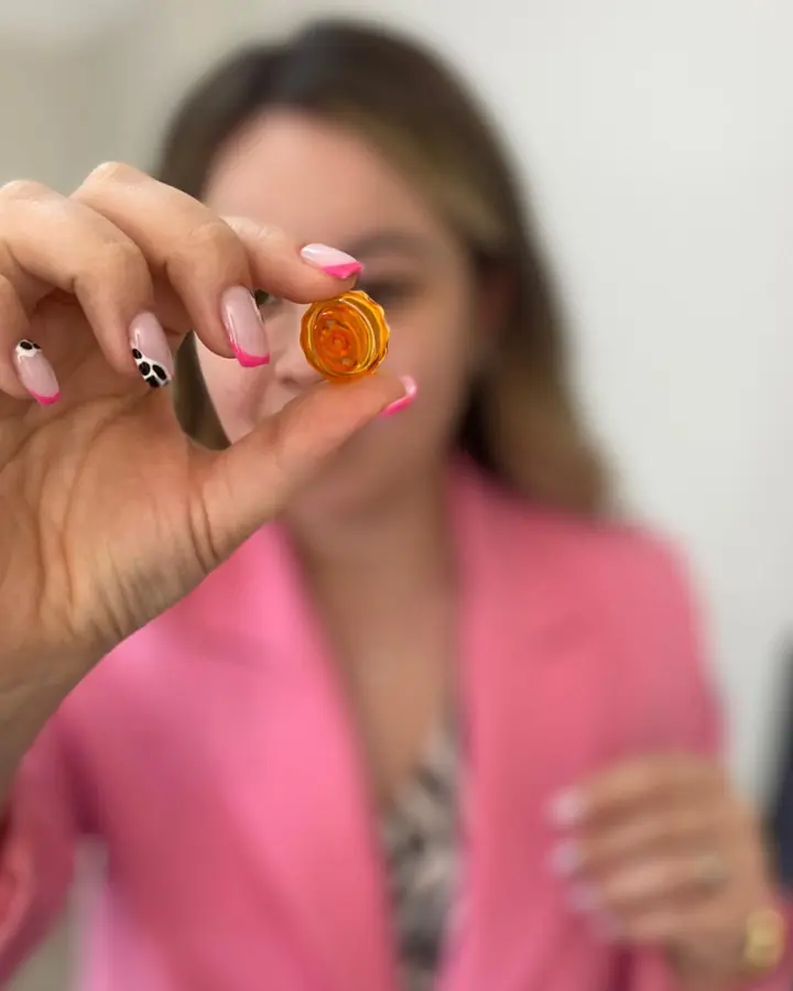 Aleyna Gülten, kalıcı makyaj uzmanı