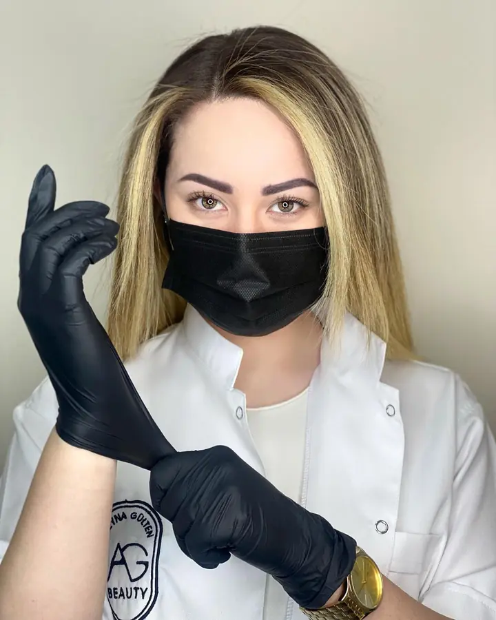 Aleyna Gülten, kalıcı makyaj uzmanı