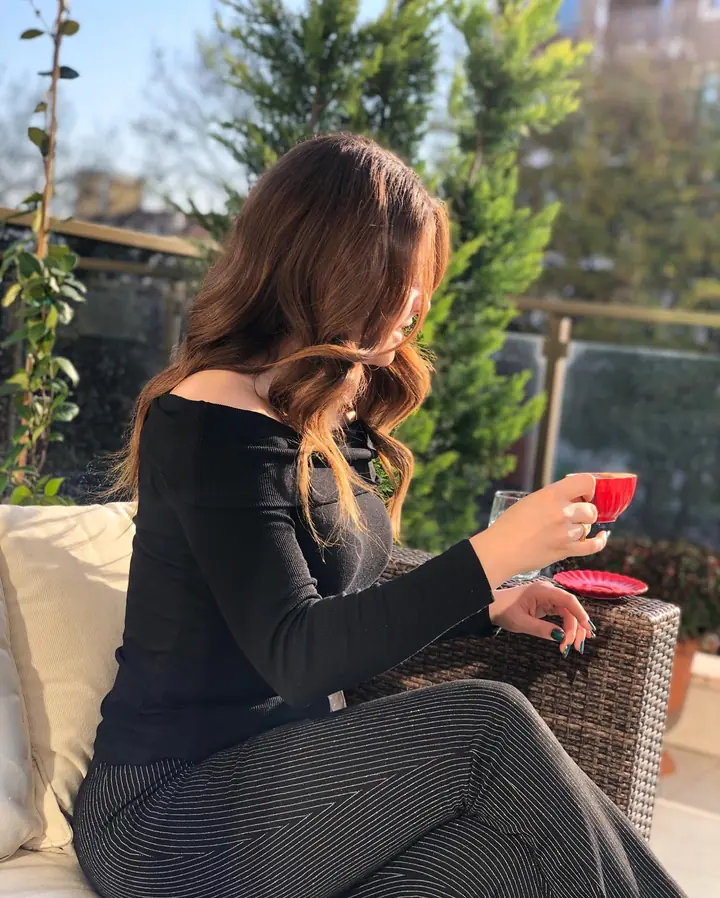 Aleyna Gülten, kalıcı makyaj uzmanı