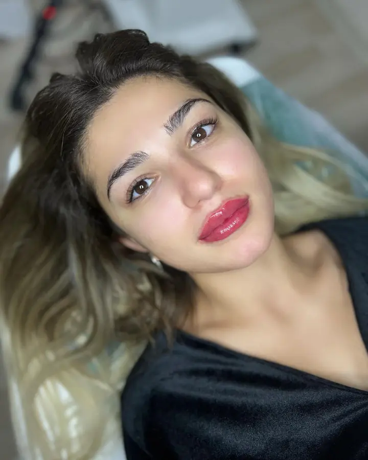 Gamze Hanımın dudaklarını renklendirdik - Dudak renklendirme sonucu, Aleyna Gülten