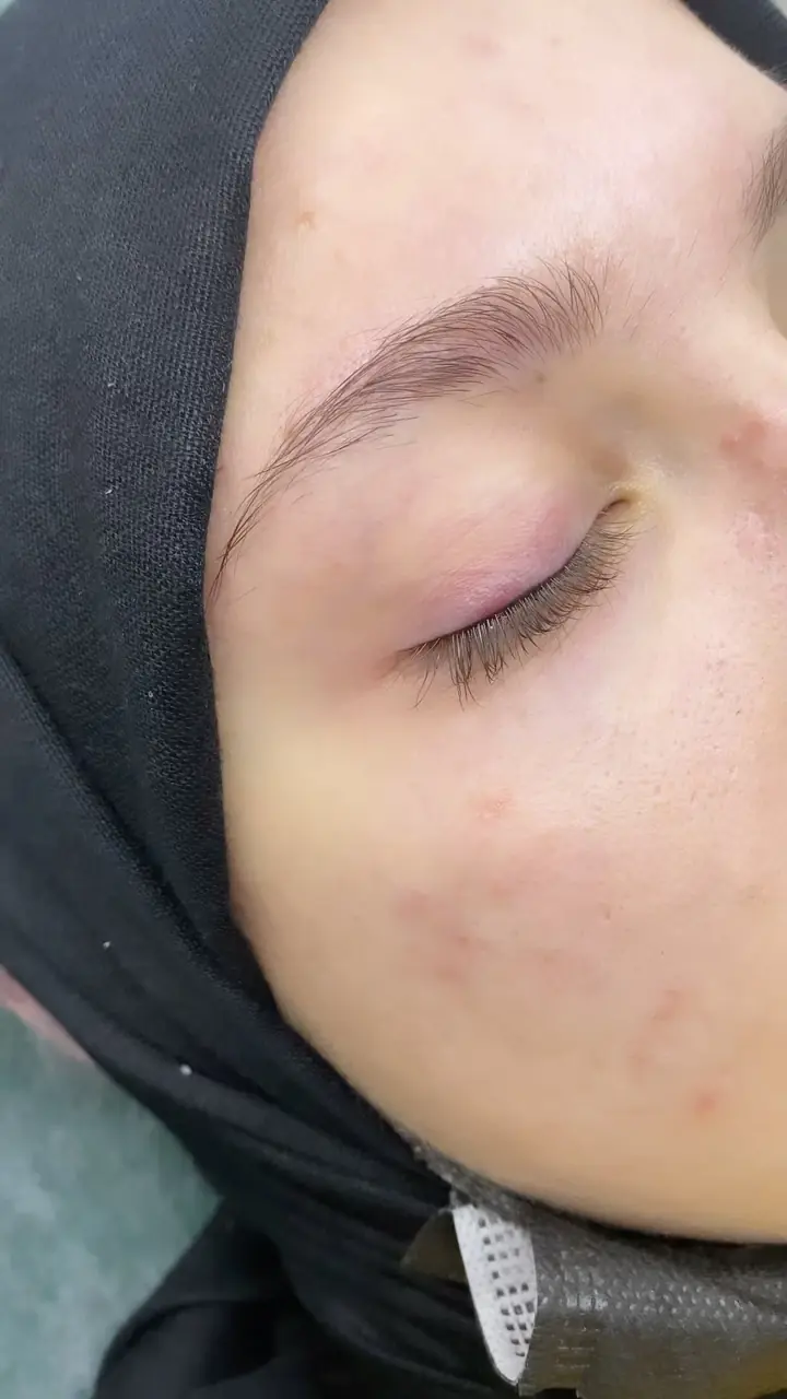 Jilet gibi bir babyliner daha - Kaş kalıcı makyaj sonucu, Aleyna Gülten