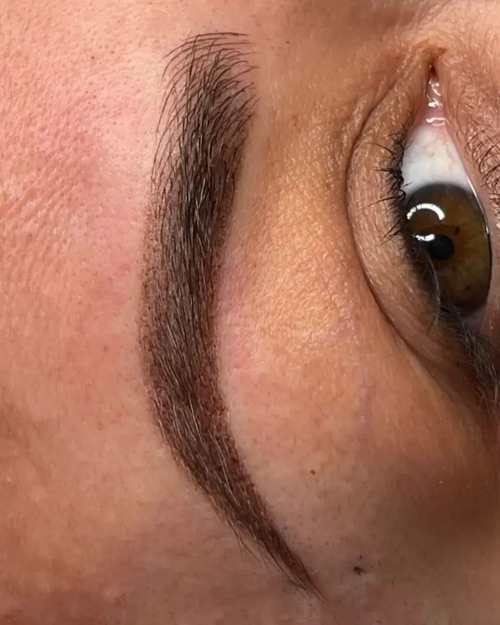 Pudralama ve microblading ile en doğal görüntüyü yakalıyoruz - Kaş kalıcı makyaj sonucu, Aleyna Gülten