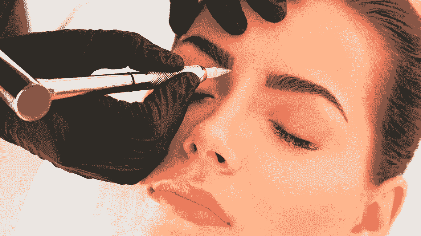 Microblading işlemi
